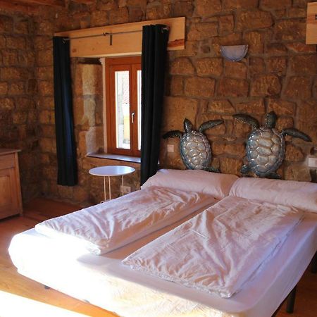 בית הארחה קינטנאר דה לה סיירה 	La Casa De La Petra מראה חיצוני תמונה