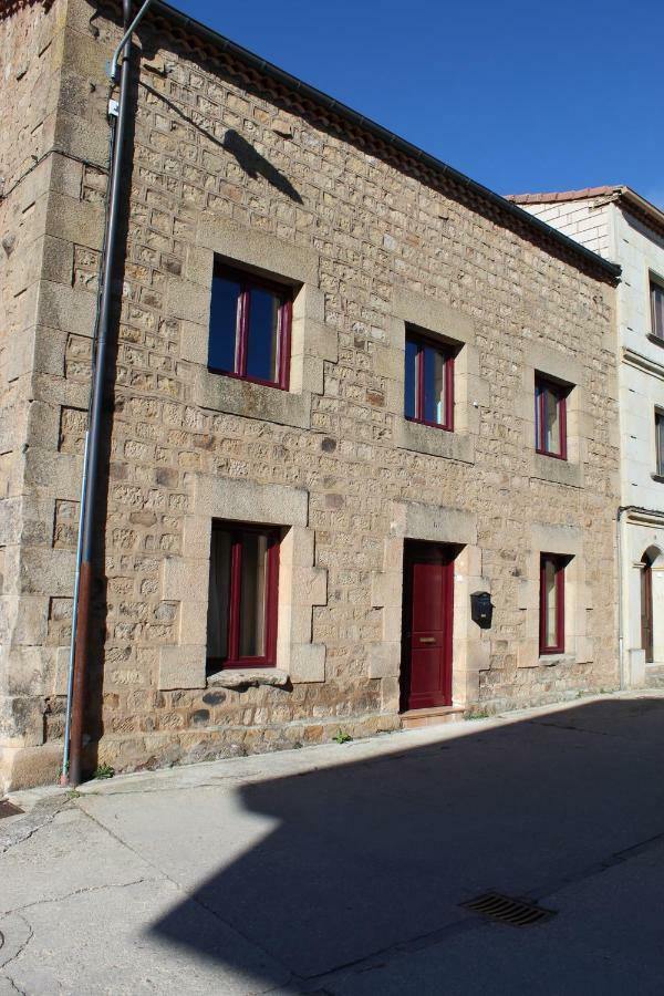 בית הארחה קינטנאר דה לה סיירה 	La Casa De La Petra מראה חיצוני תמונה
